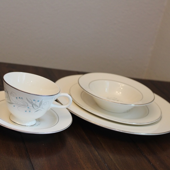 1950s Homer Laughlin Celeste - Picture 1 of 5